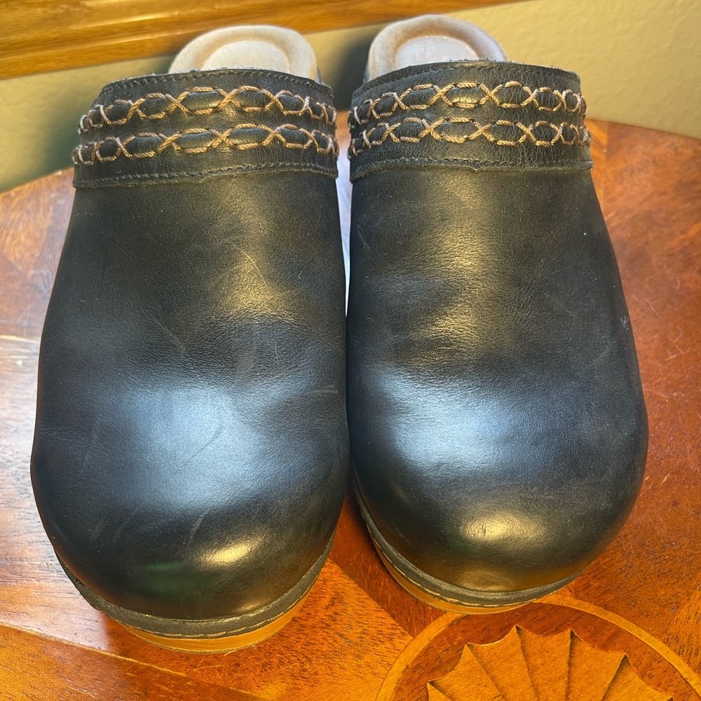 Navy Leather Clogs with Stitch Detail
